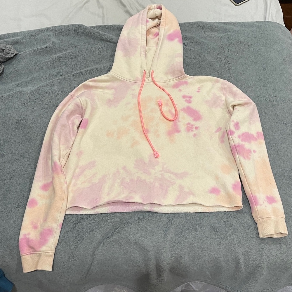 Wild fable, Target brand cropped tie dyed hoodie. Size small. Slightly worn.